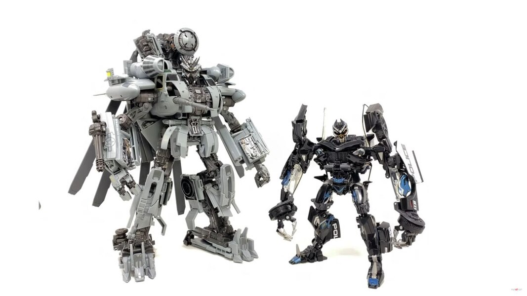 Transformers Movie Masterpiece MPM 13 Blackout In Hand Image  (71 of 75)